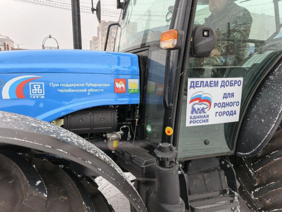 Снегоуборочная техника приступила к устранению последствий снегопада Снегоуборочная техника приступила к устранению последствий снегопада