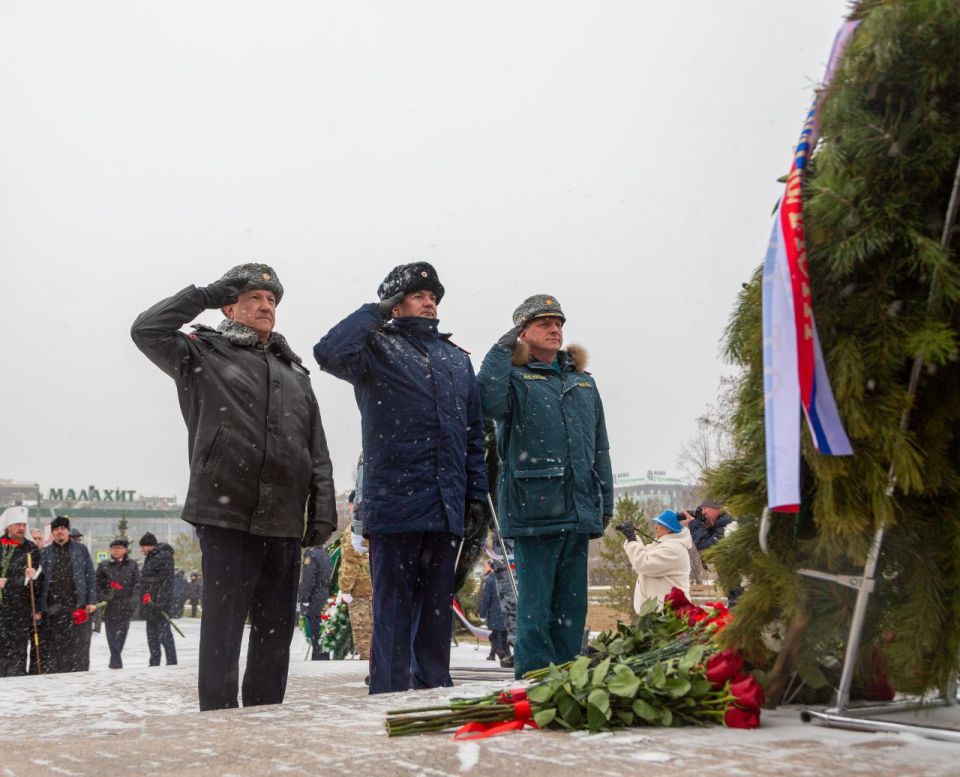 Исполняющий обязанности руководителя регионального СКР принял участие в мероприятии, посвященном памяти погибших при исполнении долга сотрудников правоохранительных органов Исполняющий обязанности руководителя регионального СКР принял участие в мероприятии, посвященном памяти погибших при исполнении долга сотрудников правоохранительных органов