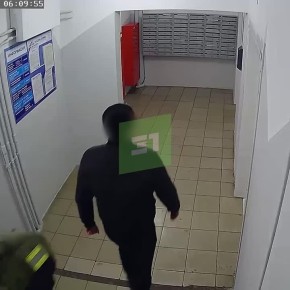 Кто ходит в гости по утрам… с кувалдой?