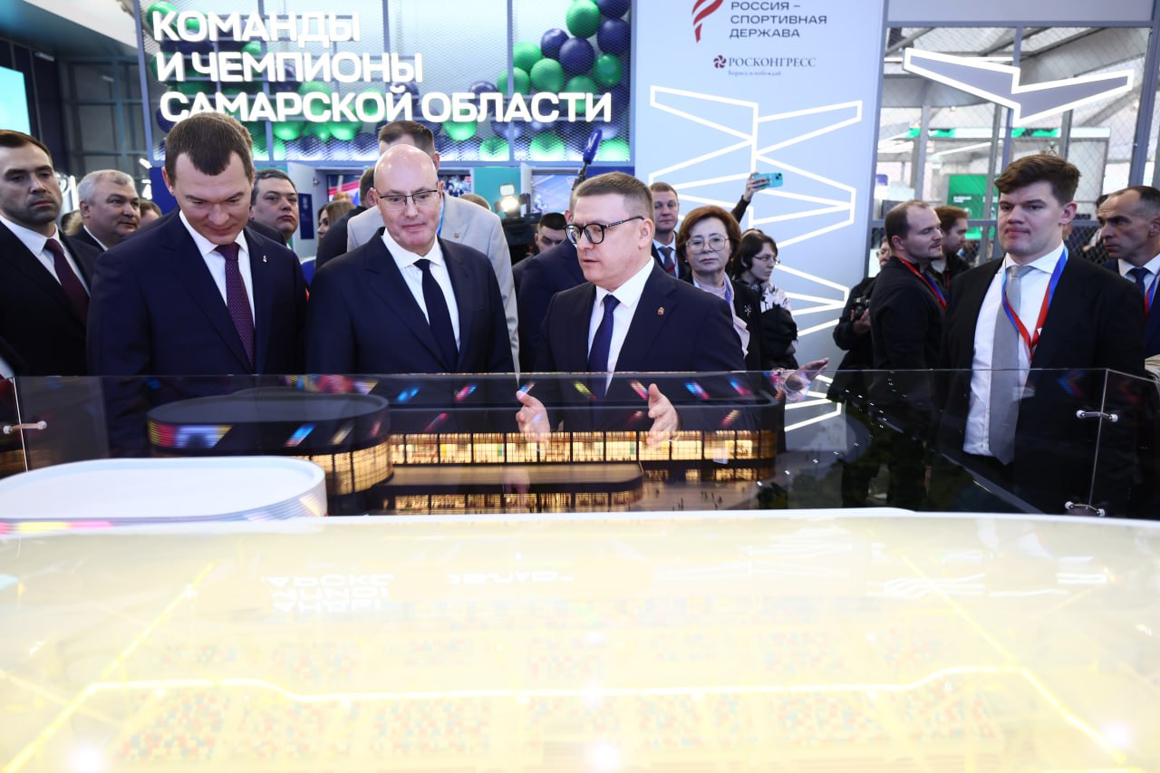 Заместитель председателя Правительства РФ Дмитрий Чернышенко и министр спорта России Михаил Дегтярёв ознакомились со спортивными достижениями Челябинской области Заместитель председателя Правительства РФ Дмитрий Чернышенко и министр спорта России Михаил Дегтярёв ознакомились со спортивными достижениями Челябинской области