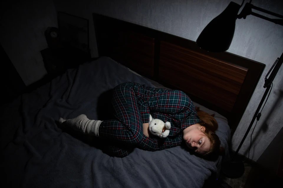 Осень в Челябинской области началась с тепла и солнца, но ноябрь резко сменил настроение — серость, холод