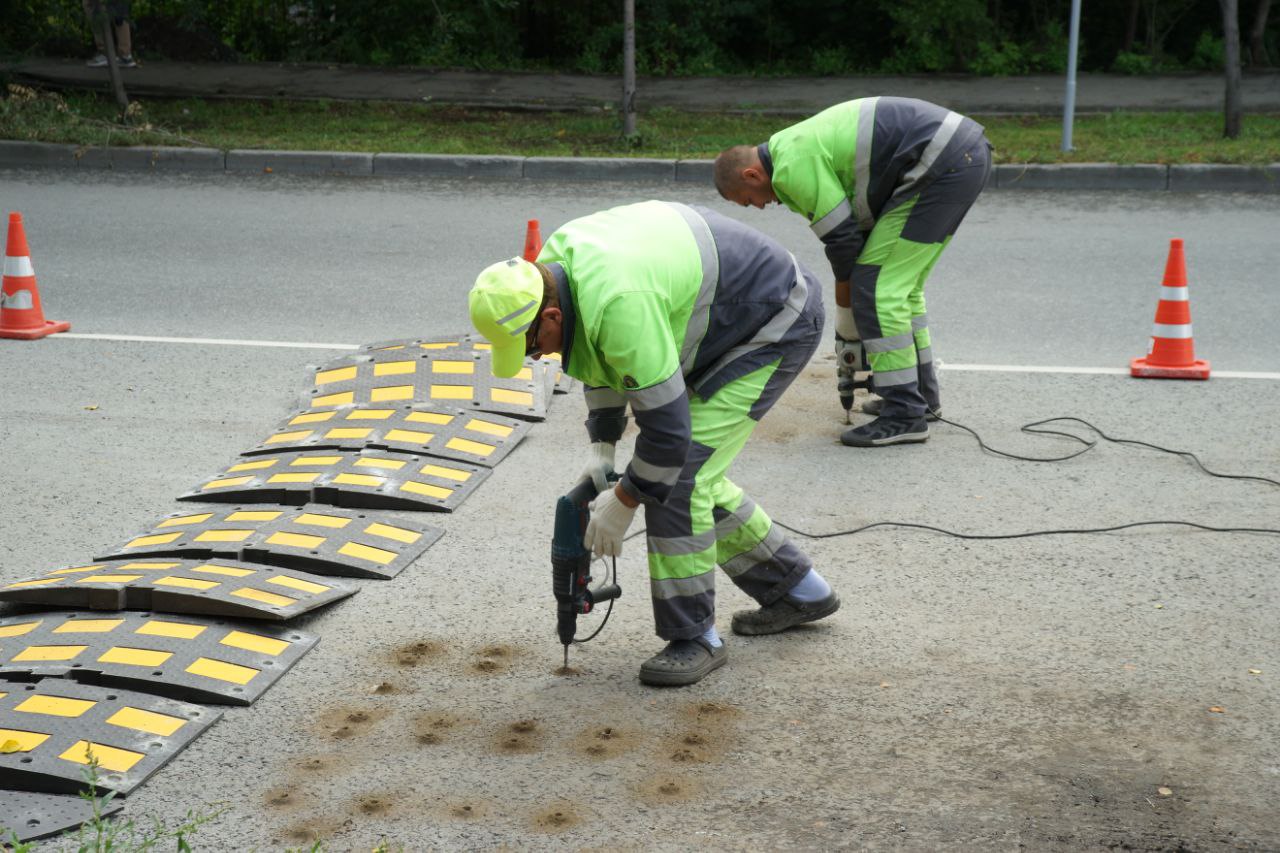 В Челябинске отремонтировали 260 тротуаров и внутриквартальных проездов