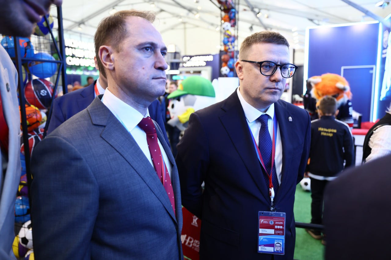 Алексей Текслер осмотрел стенд Челябинской области на XIII Международном спортивном форуме «Россия – спортивная держава» Алексей Текслер осмотрел стенд Челябинской области на XIII Международном спортивном форуме «Россия – спортивная держава»
