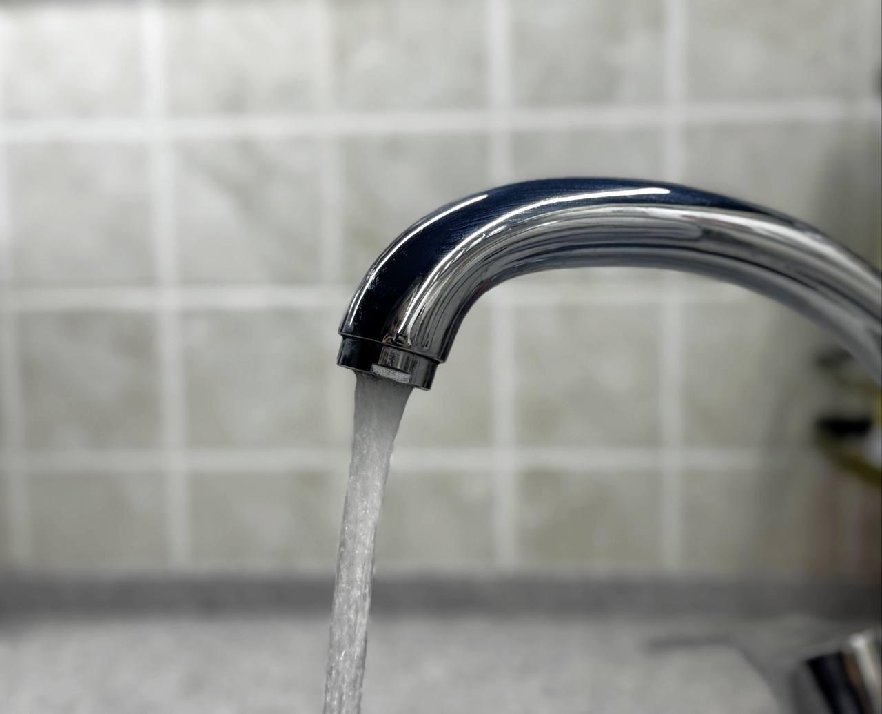 В аэропортах Челябинска и Магнитогорска появились фонтанчики с бесплатной питьевой водой