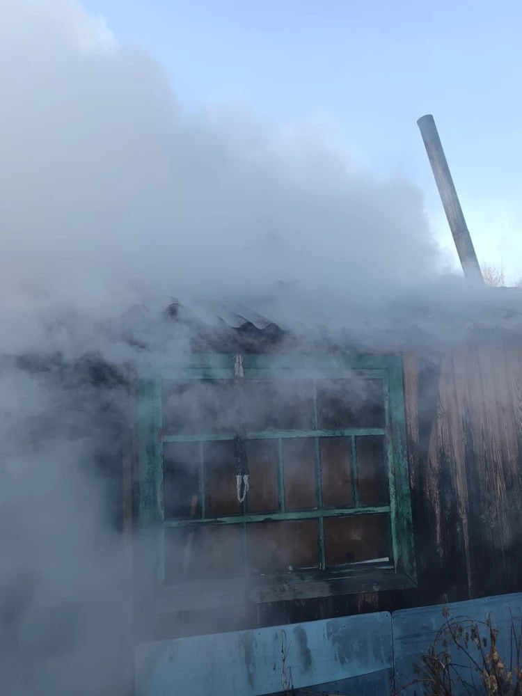 В поселке Магнитном сгорел частный дом В поселке Магнитном сгорел частный дом