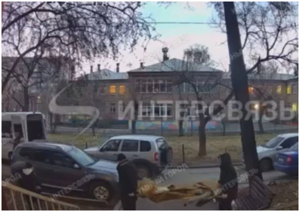 Жуткая находка шокировала жителей одного из домов по улице Завенягина в Магнитогорске