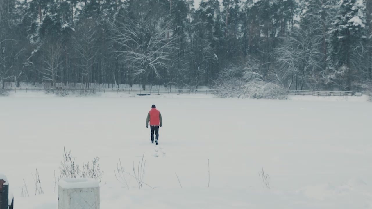 Тонкий лед - опасность под прозрачной поверхностью!