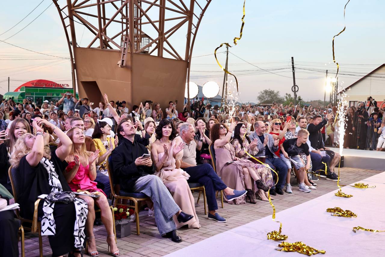 Россиянам больше не выдают мультивизы в ЕС, но каждый житель России может без визы приехать в Париж! Россиянам больше не выдают мультивизы в ЕС, но каждый житель России может без визы приехать в Париж!