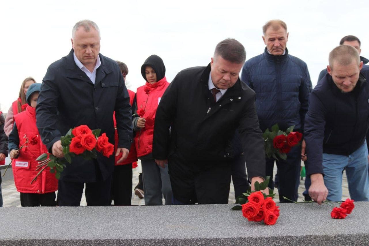 В поселке Приморском в Агаповском районе открыт обновленный мемориал «Вечная слава героям» В поселке Приморском в Агаповском районе открыт обновленный мемориал «Вечная слава героям»