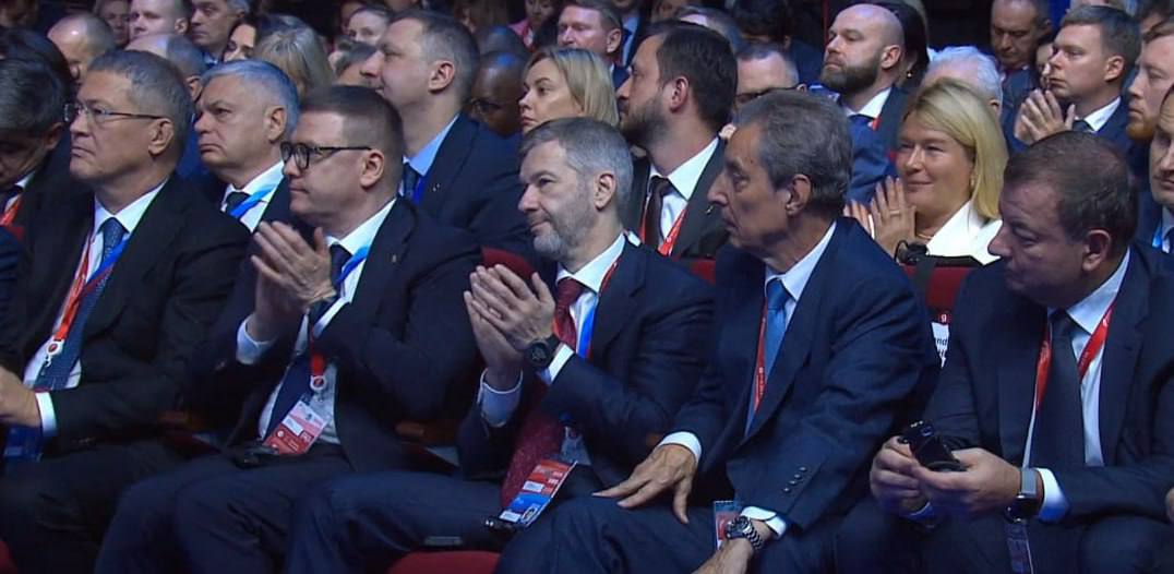 Алексей Текслер принял участие в форуме «Россия – спортивная держава» Алексей Текслер принял участие в форуме «Россия – спортивная держава»