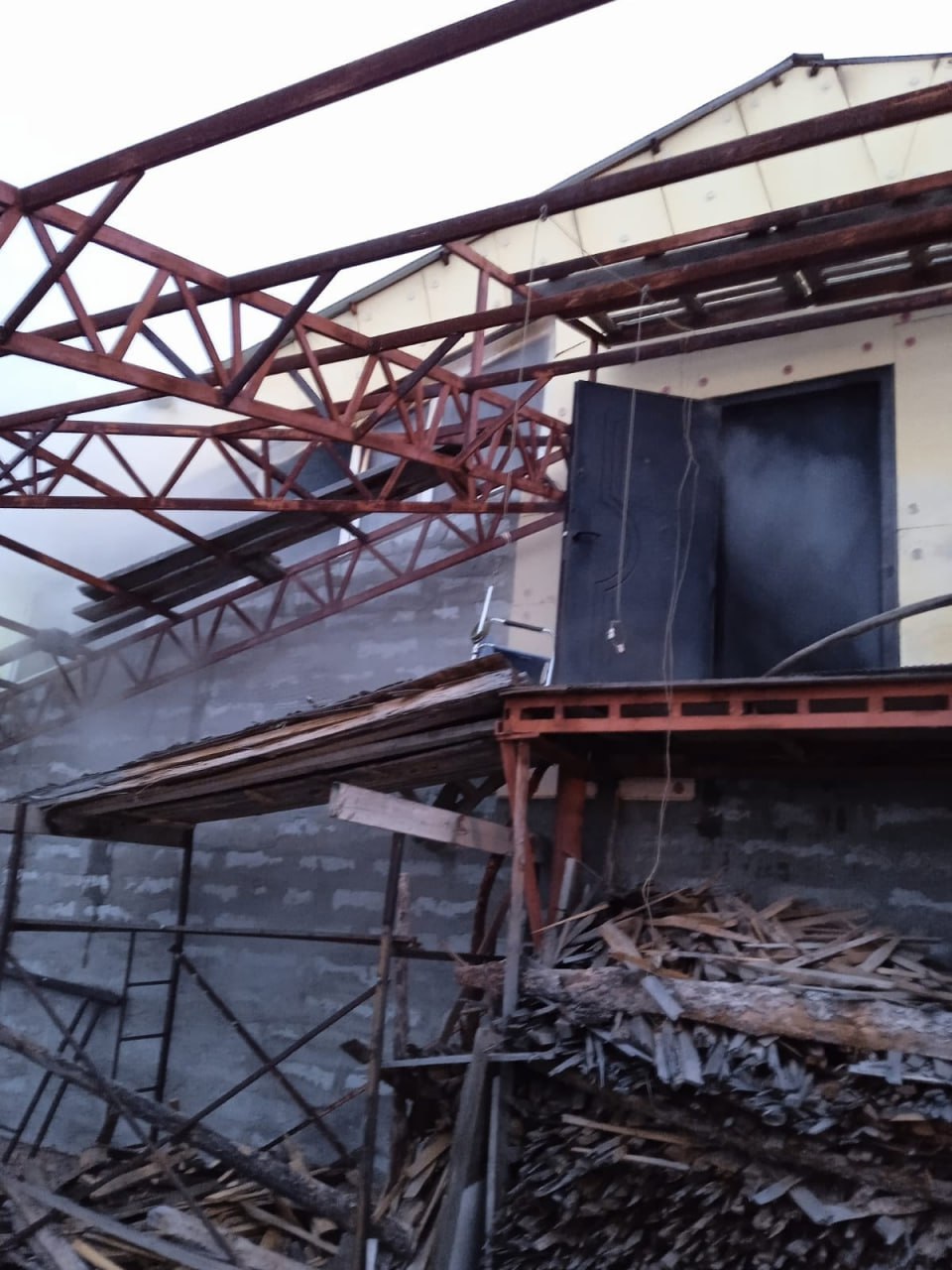 Неудачный ремонт привел к взрыву в доме под Челябинском, есть пострадавшие Неудачный ремонт привел к взрыву в доме под Челябинском, есть пострадавшие