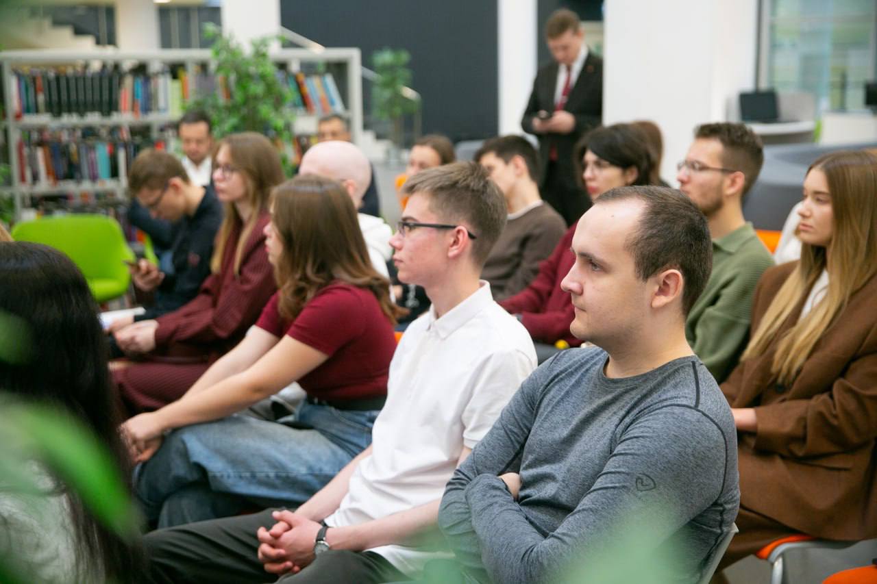 Алексей Текслер принял участие в проекте «ГосВышка» Алексей Текслер принял участие в проекте «ГосВышка»