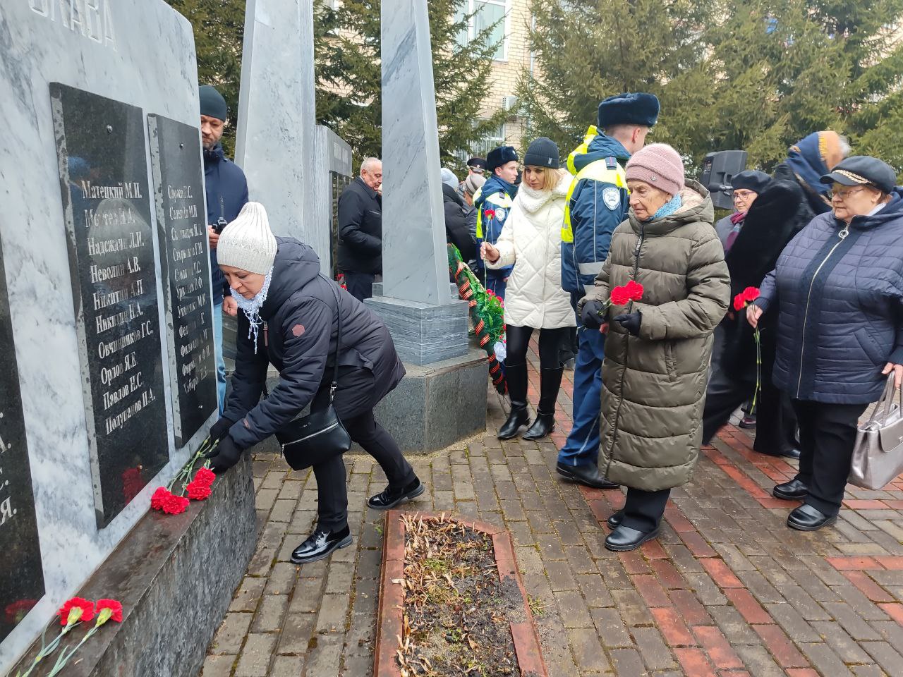 На Южном Урале почтили память стражей порядка, погибших при исполнении служебных обязанностей На Южном Урале почтили память стражей порядка, погибших при исполнении служебных обязанностей