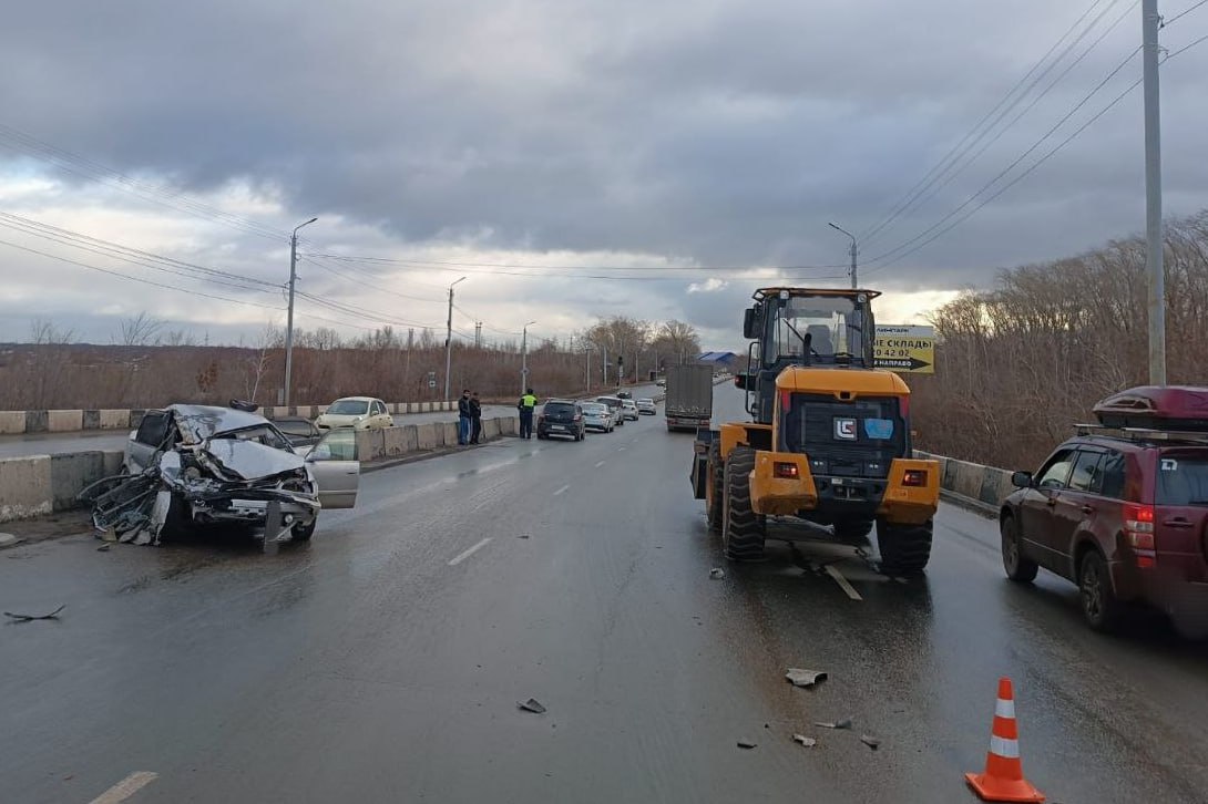 В массовом ДТП на Копейском шоссе в Челябинске погибла женщина