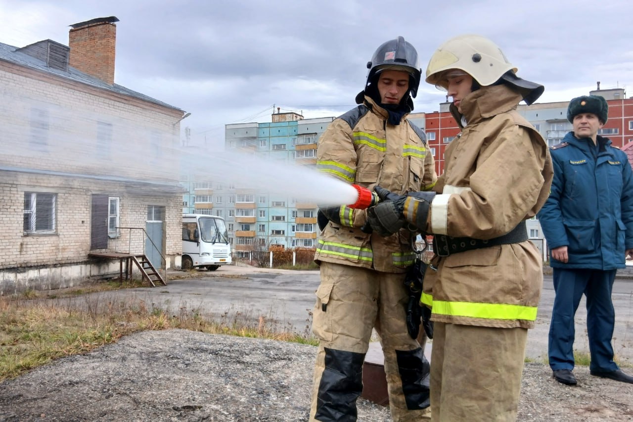 Кадеты на практике: первый шаг в профессию огнеборца Кадеты на практике: первый шаг в профессию огнеборца