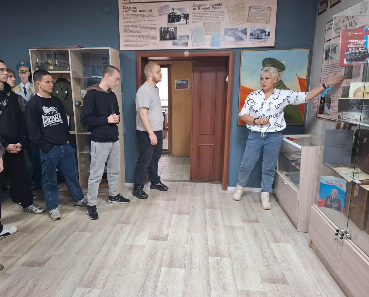 Музей вместо учебника: копейские студенты узнали о настоящей службе в полиции Музей вместо учебника: копейские студенты узнали о настоящей службе в полиции