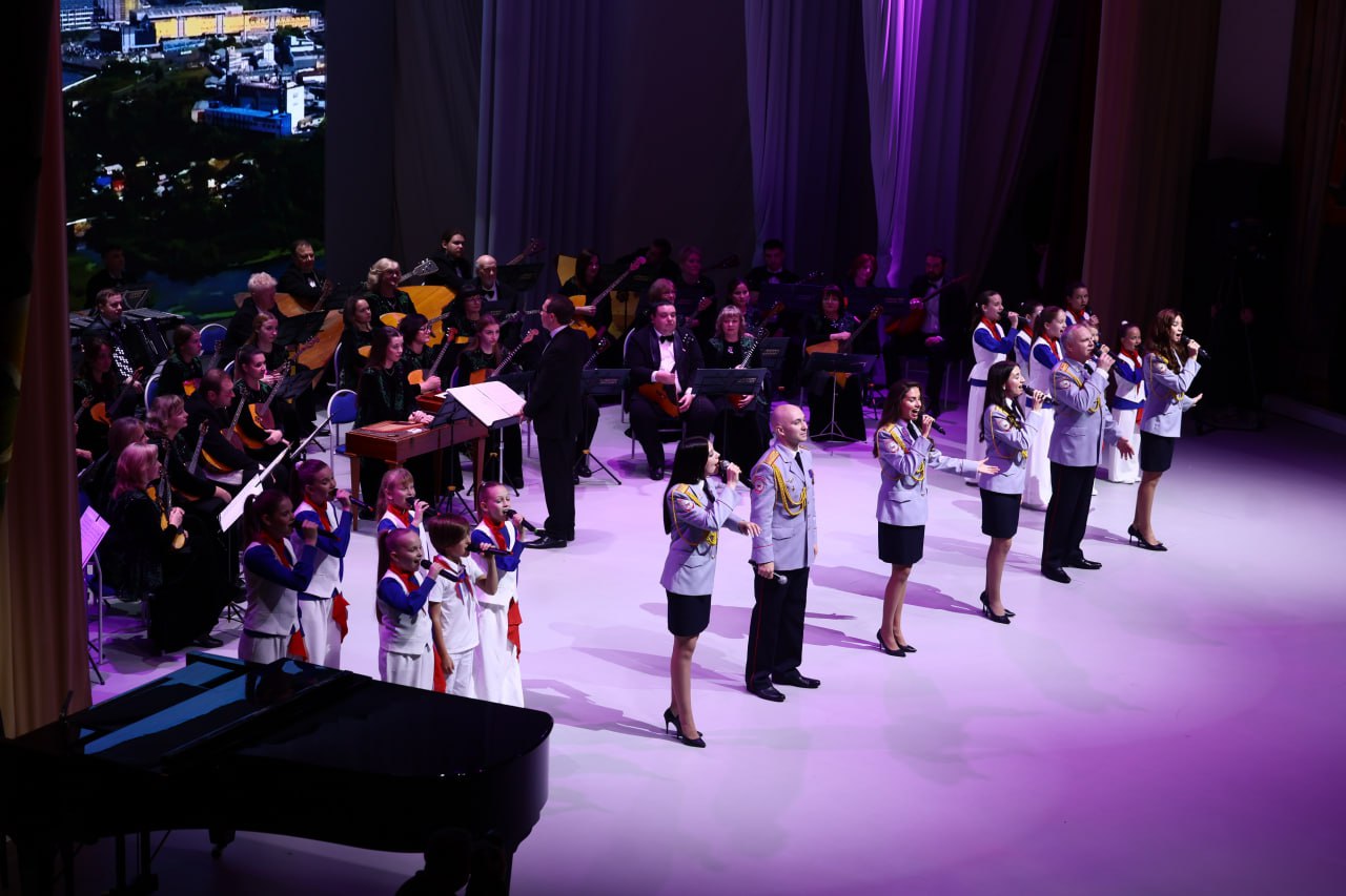 Сотрудников полиции Челябинской области поздравили с профессиональным праздником Сотрудников полиции Челябинской области поздравили с профессиональным праздником