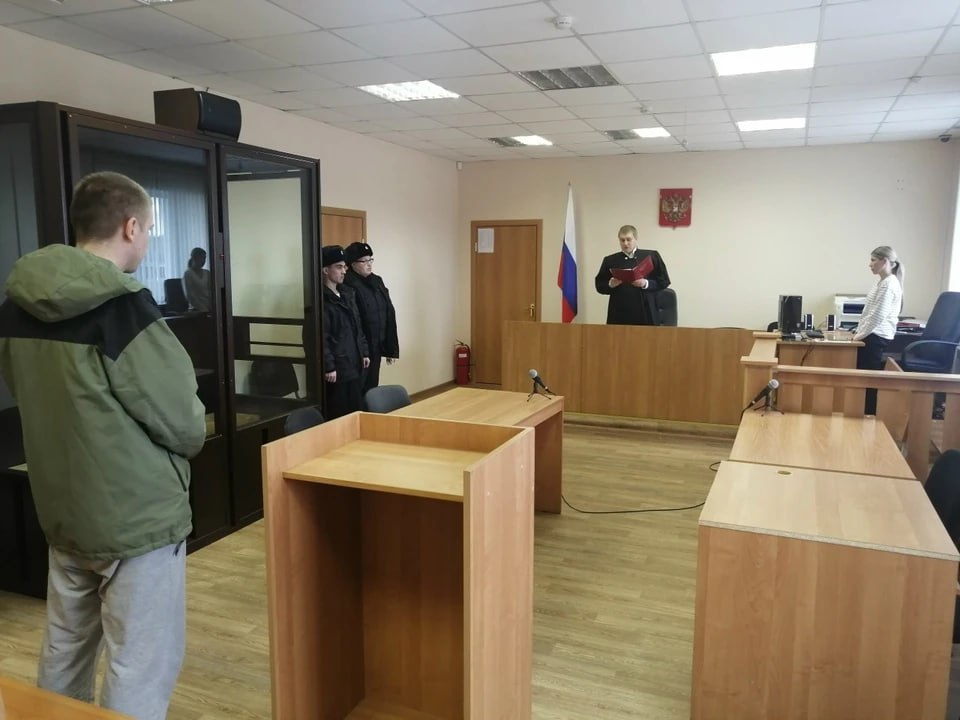 Сбежал после неудачной попытки: мобилизованный из Челябинской области получил семь лет колонии за две самоволки подряд