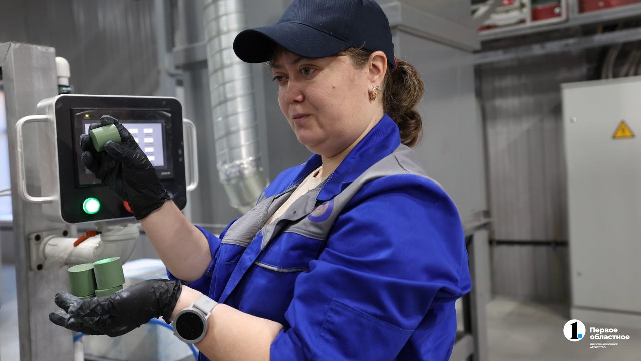 «Раньше закупали в Китае, а сегодня можем экспортировать сами», — губернатор Алексей Текслер об открытии завода варисторов в Южноуральске «Раньше закупали в Китае, а сегодня можем экспортировать сами», — губернатор Алексей Текслер об открытии завода варисторов в Южноуральске