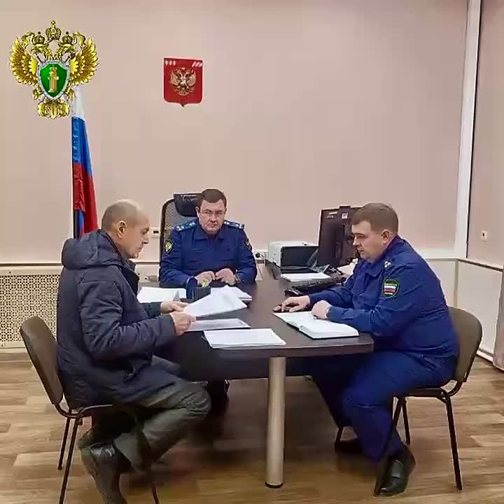 Заместитель прокурора Челябинской области Виталий Новиков провел выездной личный прием граждан в г. Карталы