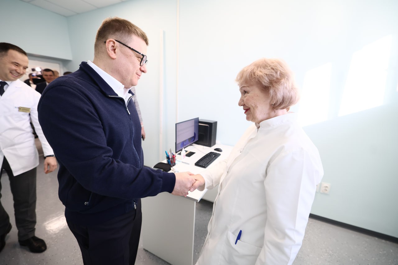 Алексей Текслер осмотрел обновленный дневной стационар в Южноуральске Алексей Текслер осмотрел обновленный дневной стационар в Южноуральске