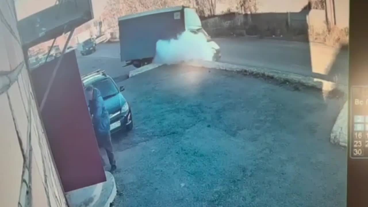 Эпичные кадры огненного ДТП в Челябинской области