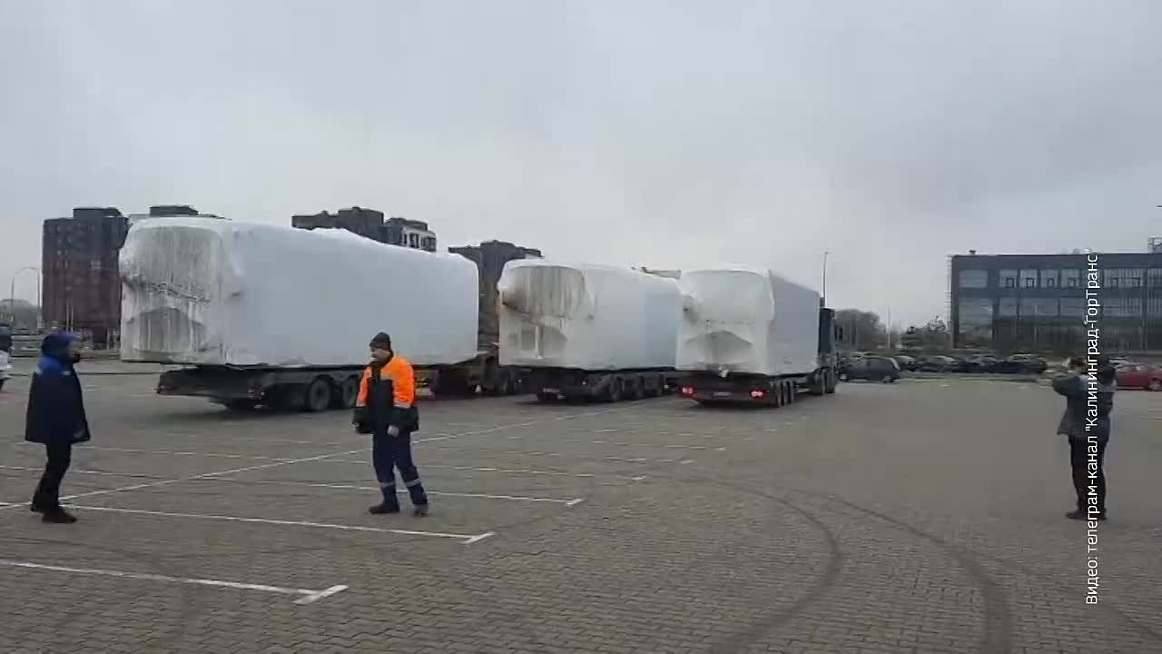 Новые челябинские троллейбусы доставили в Калининград