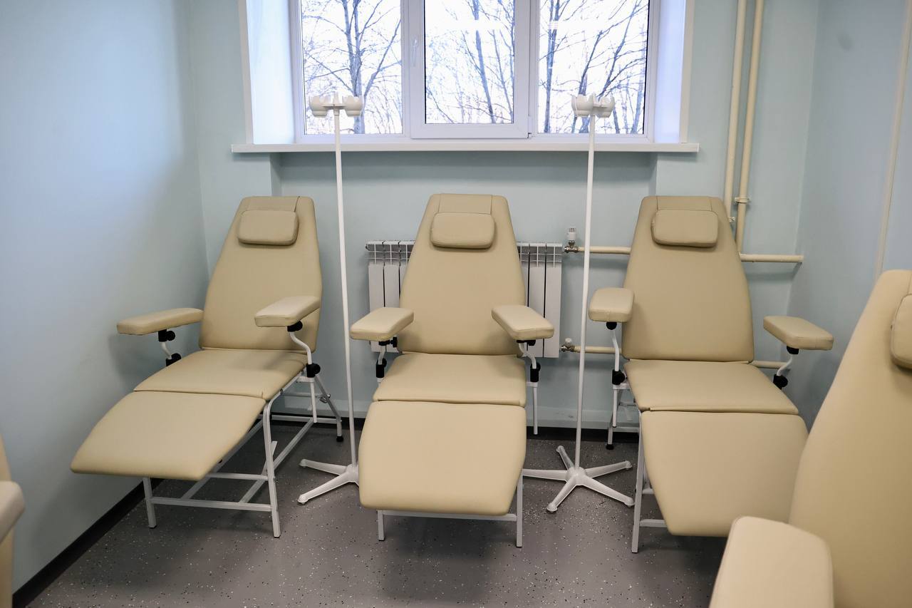 Алексей Текслер проверил обновлённый дневной стационар в Южноуральске Алексей Текслер проверил обновлённый дневной стационар в Южноуральске