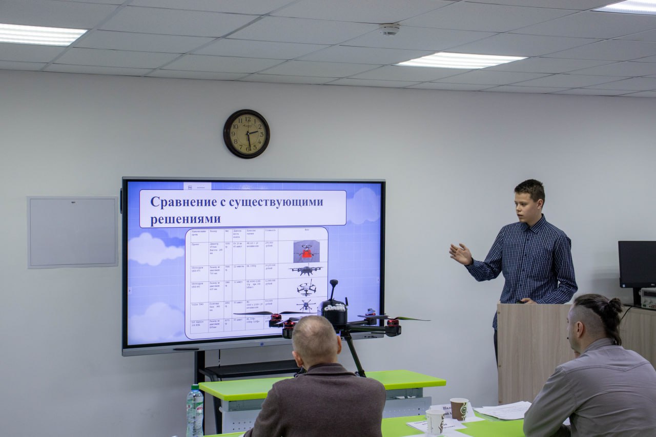 Челябинский школьник создал уникальный метеодрон