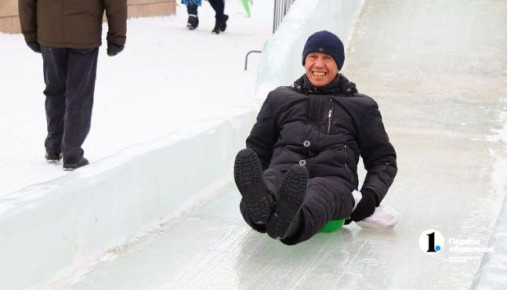 Реже болеть зимой поможет радость ну и голод, холод и физические нагрузки, конечно
