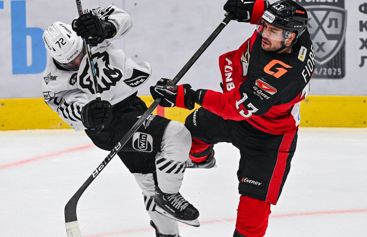 Челябинский «Трактор» провел матч против омского «Авангарда»