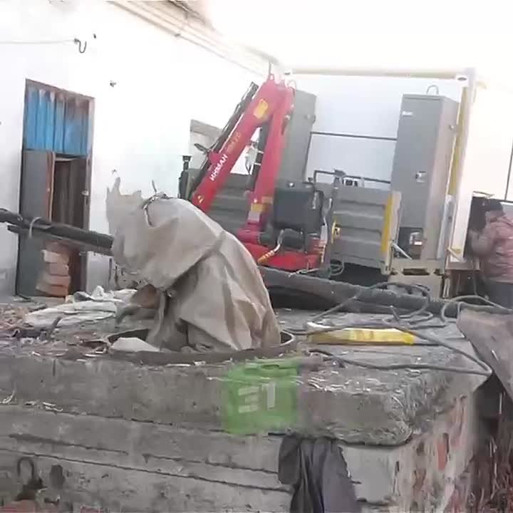 «Труба уже «уставшая», вся в коррозии, надо весь узел менять»