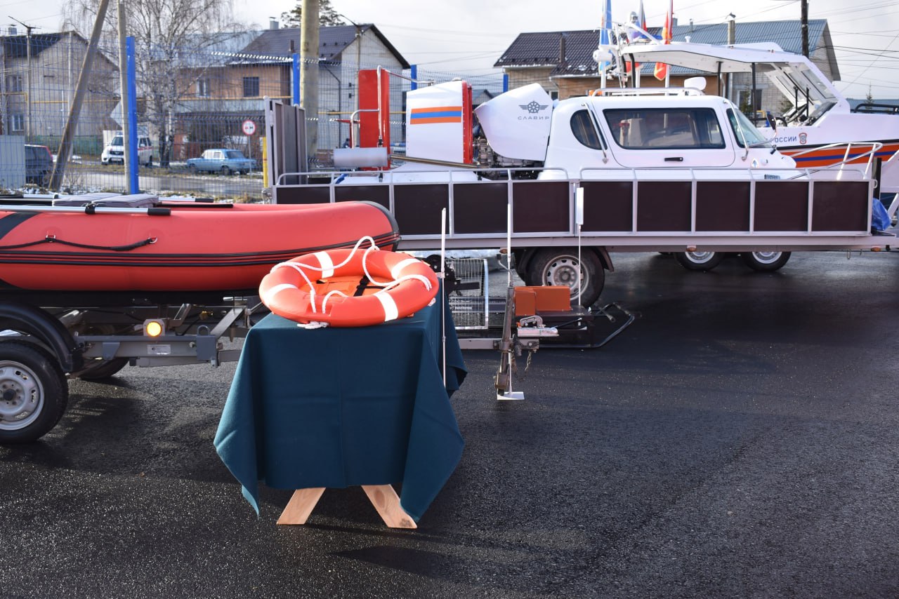 В Кусе начало работать новое пожарное депо В Кусе начало работать новое пожарное депо