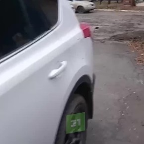 Асфальт во дворе на Комсомольской разбросали сотрудники УСТЭКа