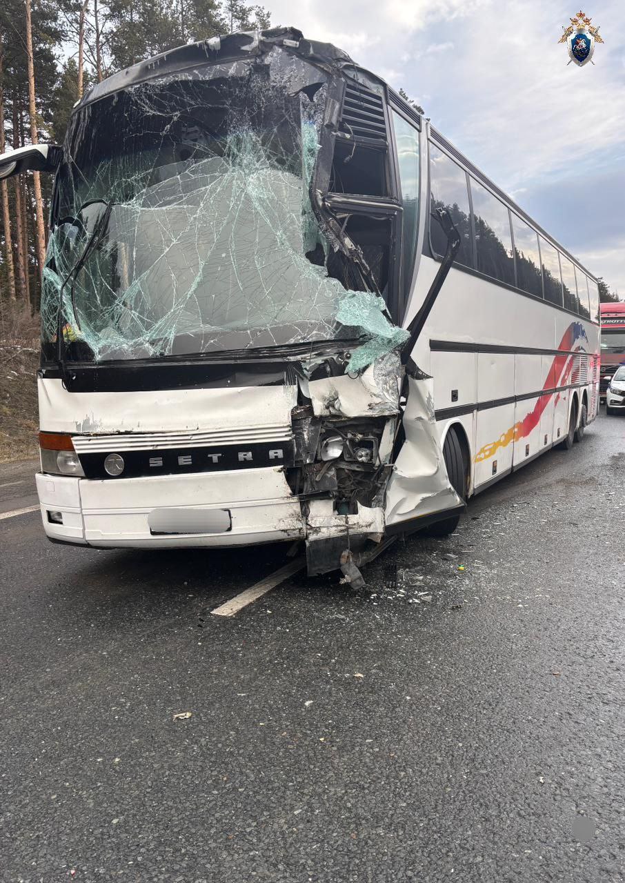 СК возбудил уголовное дело по факту аварии с пассажирским автобусом