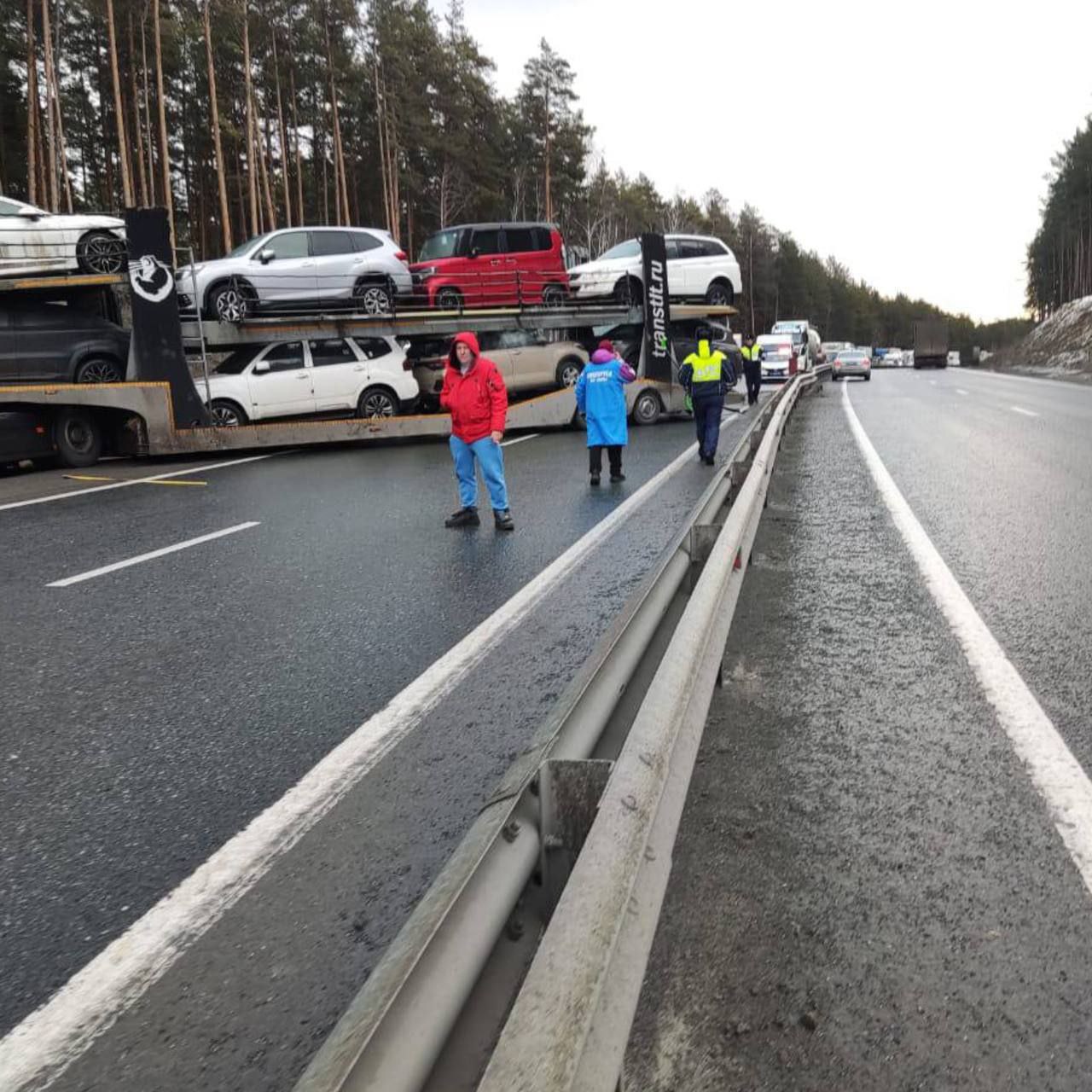 Автобус с детьми попал в аварию под Миассом Автобус с детьми попал в аварию под Миассом