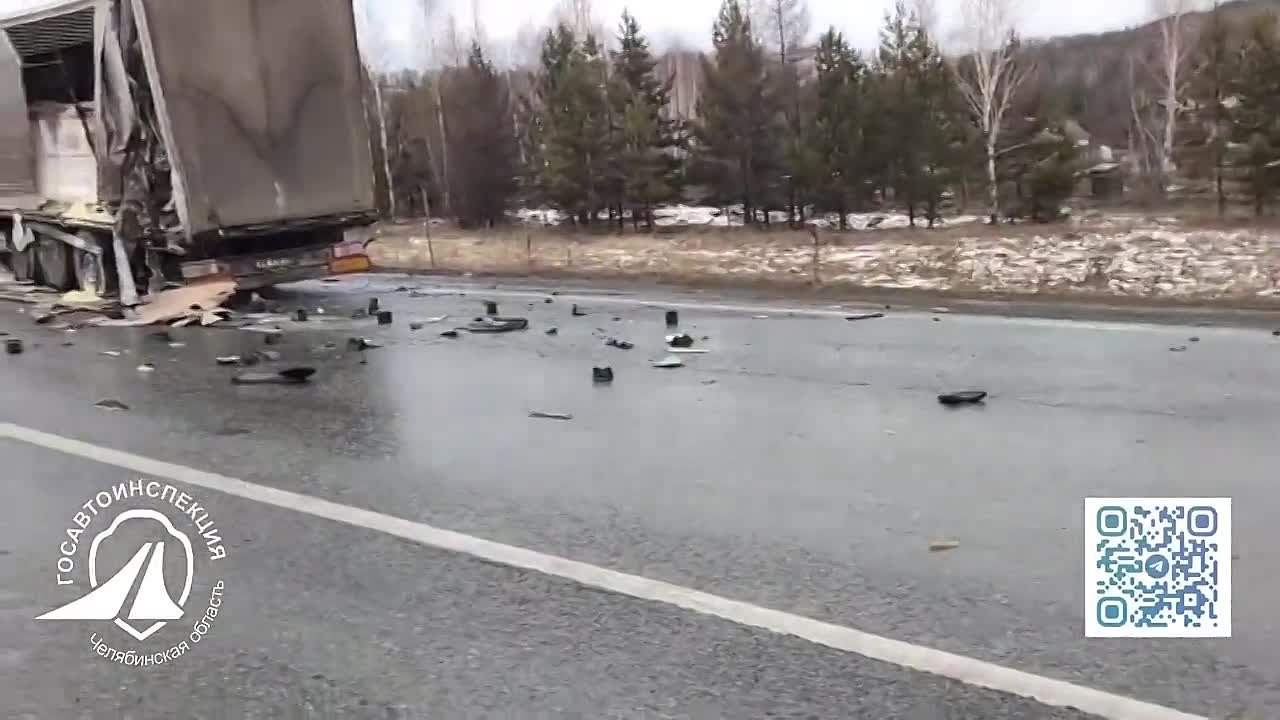 Шесть фур столкнулись в Челябинской области