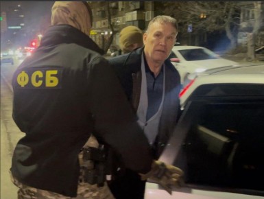 Сотрудники ФСБ и МВД по Челябинской области задержали Александра Махонина по делу об организации преступного сообщества, сообщил РБК источник, знакомый с ситуацией