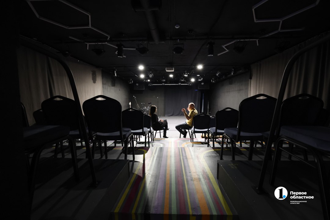 Панк, культура и отдых: в Челябинске открылся новый частный театр «Многогранник»