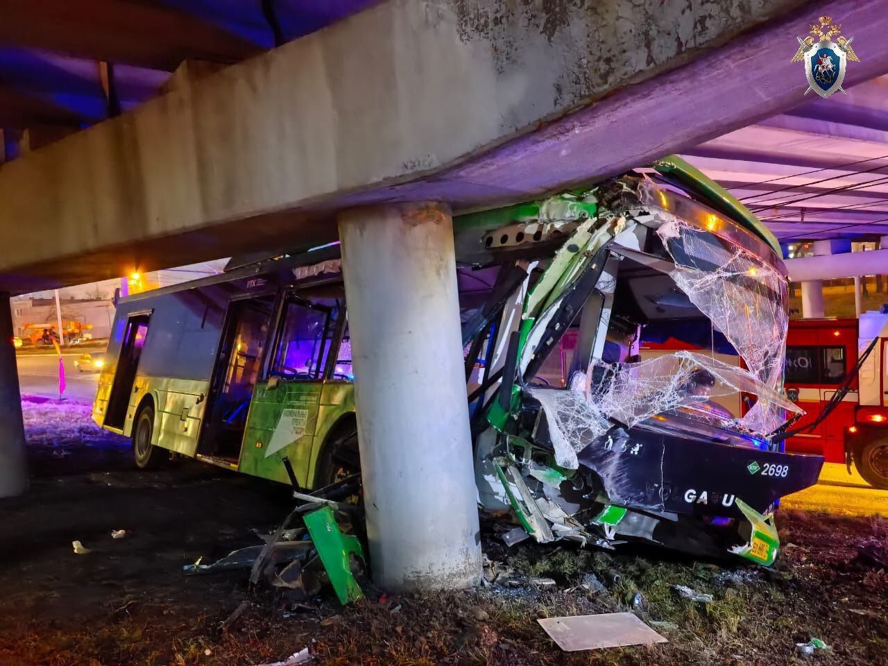 Двенадцать человек, включая одного ребенка, госпитализированы после ДТП с автобусом в Челябинске