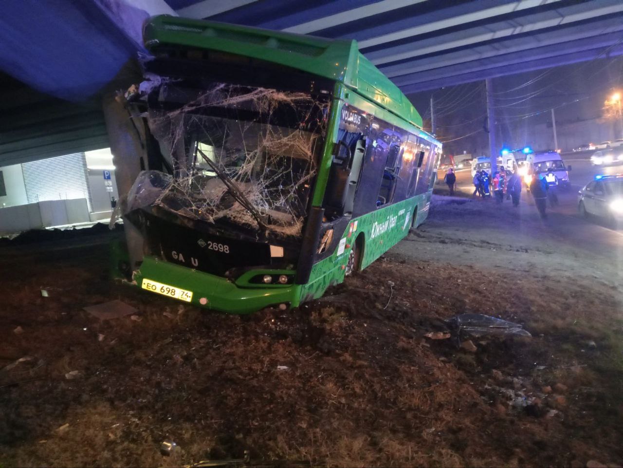 В Ленинском районе Челябинска произошло ДТП с участием пассажирского автобуса В Ленинском районе Челябинска произошло ДТП с участием пассажирского автобуса