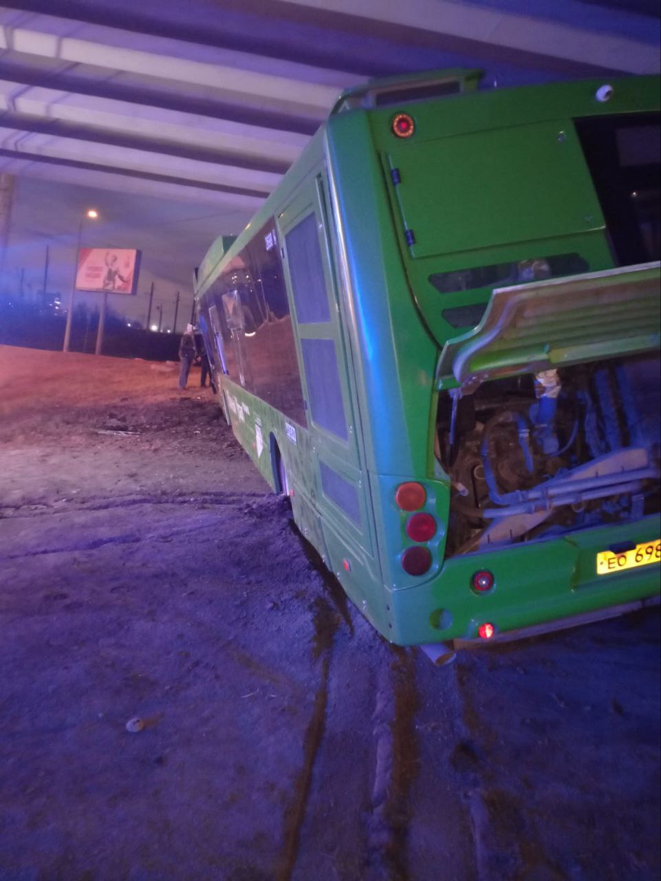 В Ленинском районе Челябинска произошло ДТП с участием пассажирского автобуса В Ленинском районе Челябинска произошло ДТП с участием пассажирского автобуса