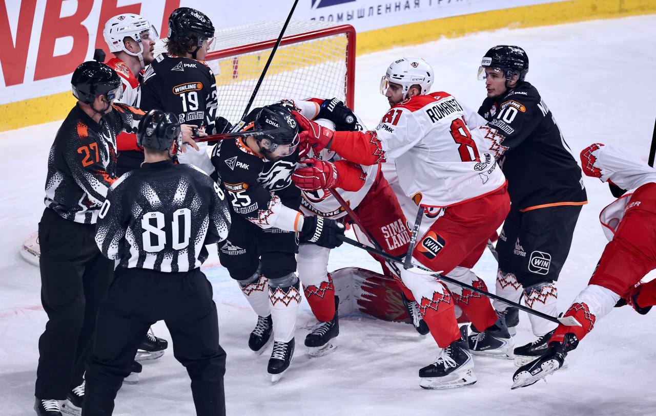 Это было больно. «Трактор» снова уступил «Автомобилисту» в Уральском дерби Это было больно. «Трактор» снова уступил «Автомобилисту» в Уральском дерби