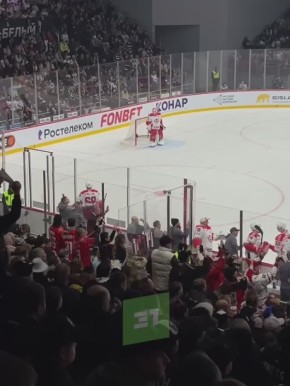 «Трактор» на домашнем льду разгромно проиграл «Автомобилисту»