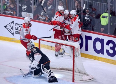 Это было больно. «Трактор» снова уступил «Автомобилисту» в Уральском дерби