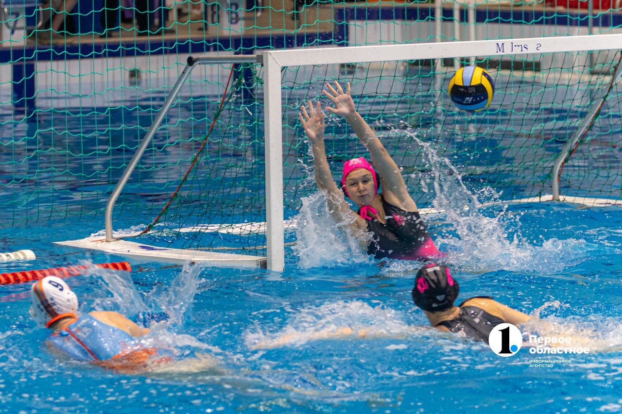 Команда «Динамо-Уралочка» отпраздновала свой юбилей победой в Суперсерии Команда «Динамо-Уралочка» отпраздновала свой юбилей победой в Суперсерии