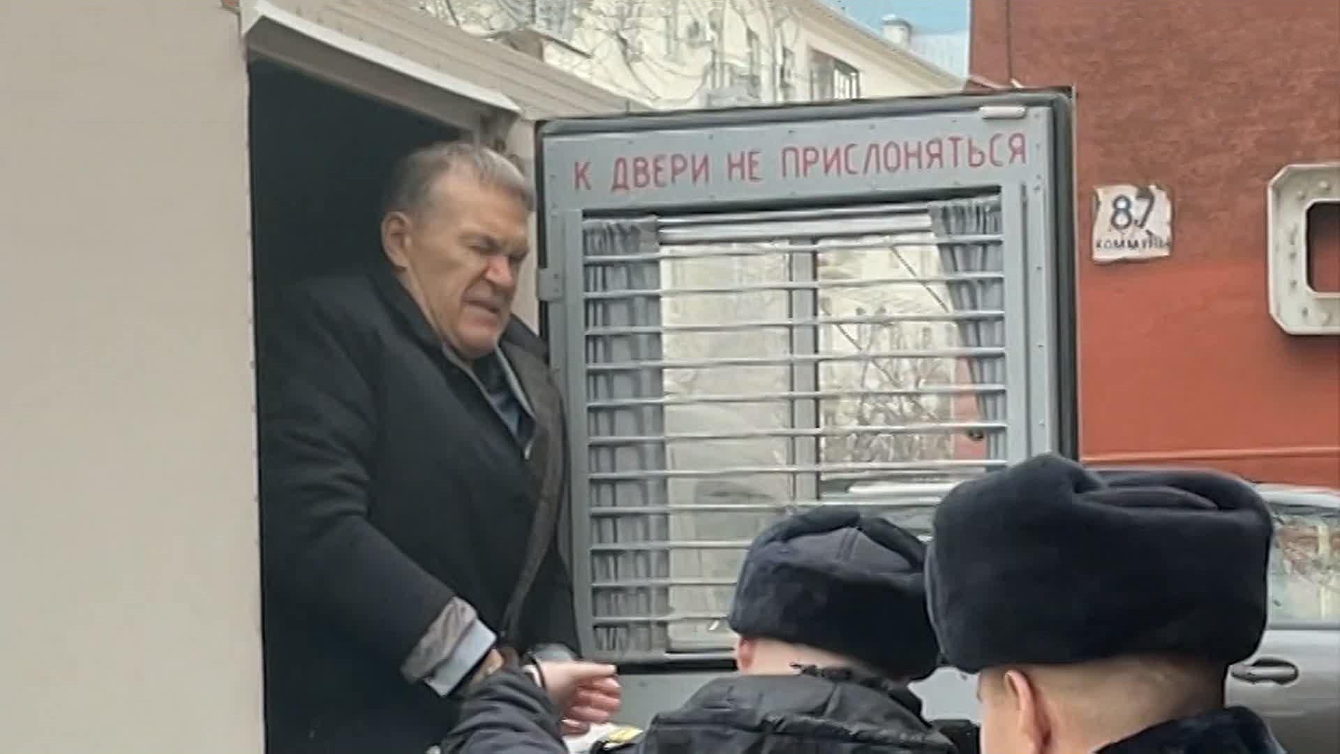 В Челябинске суд не смог с первой попытки принять решение об аресте предполагаемого лидера преступного сообщества Александра Махонина