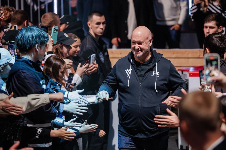 В разгар сезона: канадский тренер Бенуа Гру уходит из челябинского «Трактора»