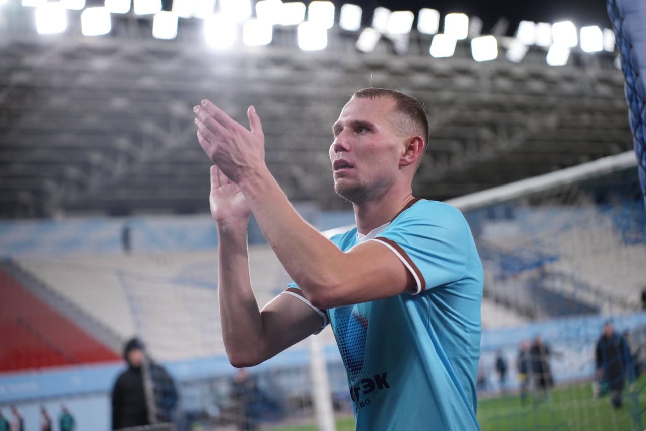 Острые моменты футбольного матча «Челябинск»-КАМАЗ запечатлела Марина Лапина Острые моменты футбольного матча «Челябинск»-КАМАЗ запечатлела Марина Лапина