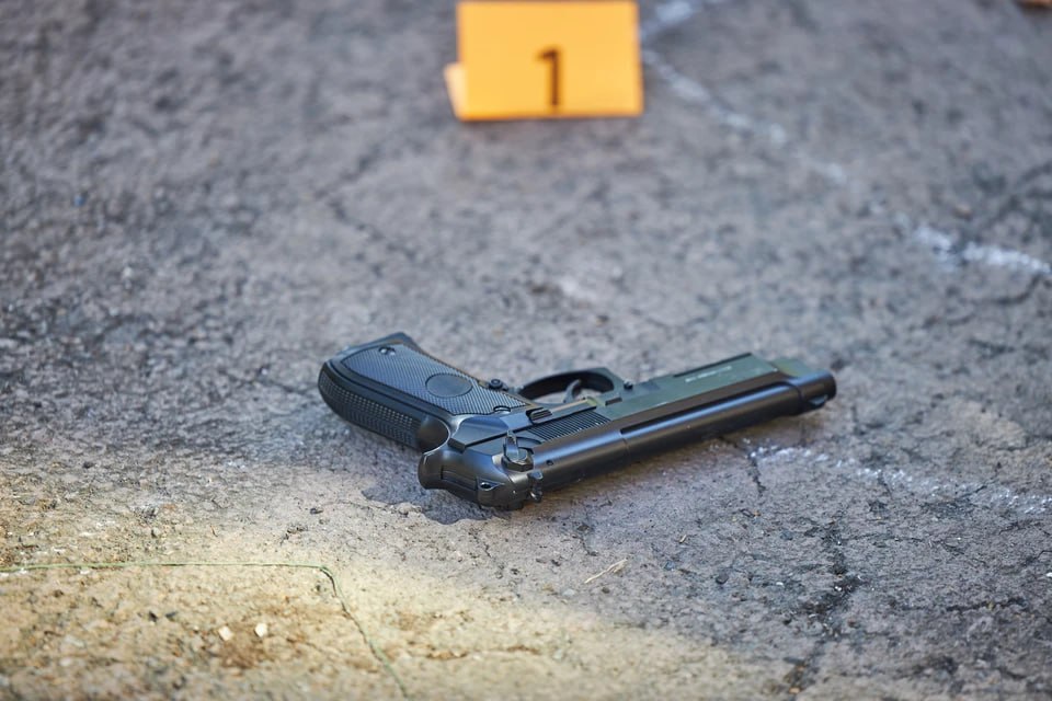 Держали в гараже, избивали и стреляли по ногам: трое челябинцев предстанут перед судом за похищение 16-летнего парня и его подруги